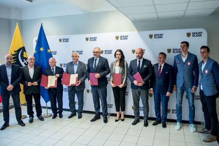 Na Kłokoczycach powstanie hala lekkoatletyczna. Wybudują ją Ślęza i PZLA
