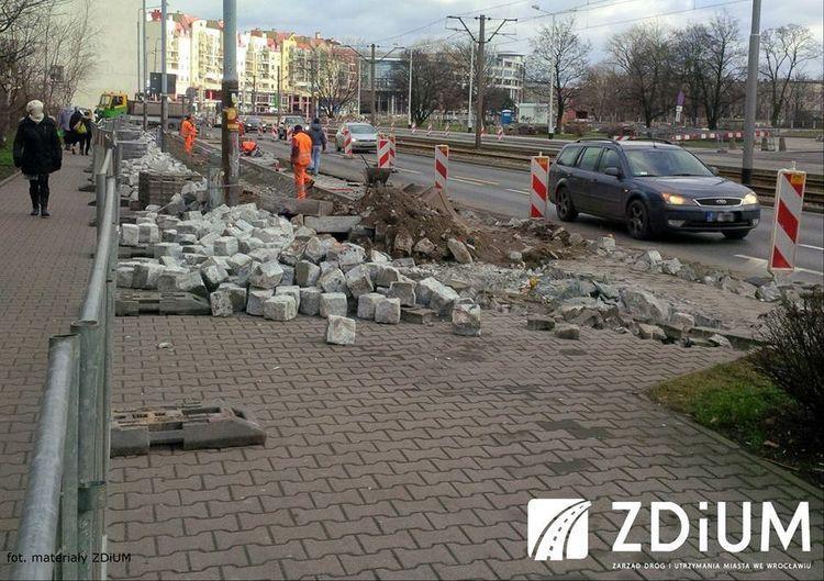 Miasto rozbudowuje drogę rowerową i likwiduje lewoskręt dla kierowców