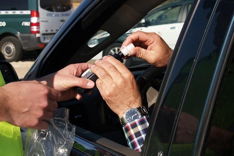 Pijana wrocławianka chciała pojechać na zakupy. Nie potrafiła wyjechać z parkingu