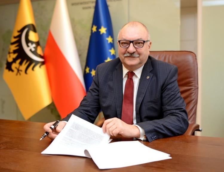 Marszałek w obronie Turowa