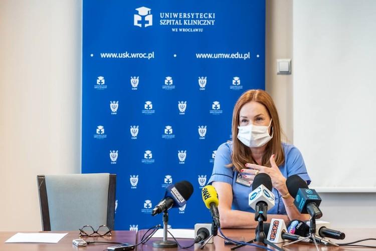 Lekarze z Wrocławia alarmują: ludzie dowiadują się przypadkiem, że mają COVID