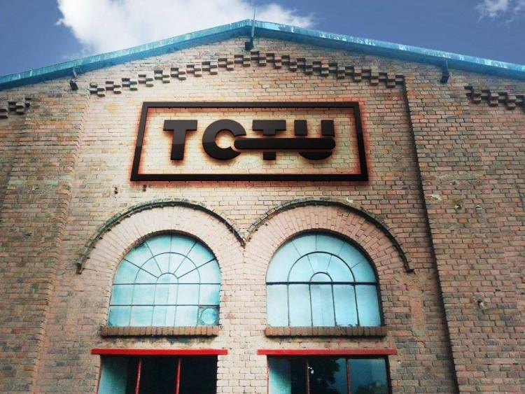 Teatr ToTu znika z mapy Wrocławia. Kolej wypowiedziała mu umowę