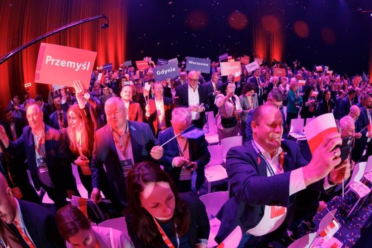 Bezpartyjni wyciągają rękę do Karnowskiego