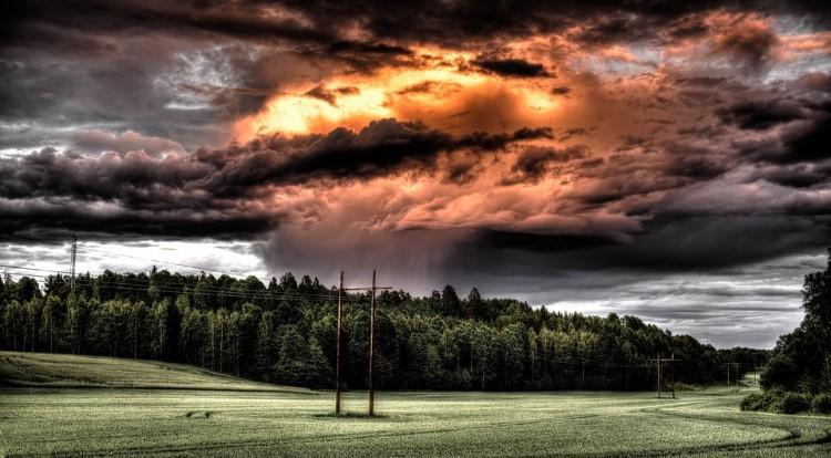 Meteorolodzy ostrzegają: wieczorem silna burza nad Wrocławiem