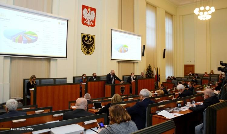 Opozycja nie mówi „nie” marszałkowi