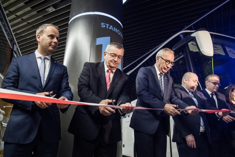 Nowy wrocławski dworzec PKS otwarty! Prezes podziękował poprzednikom, którzy narobili długów [DUŻO ZDJĘĆ]