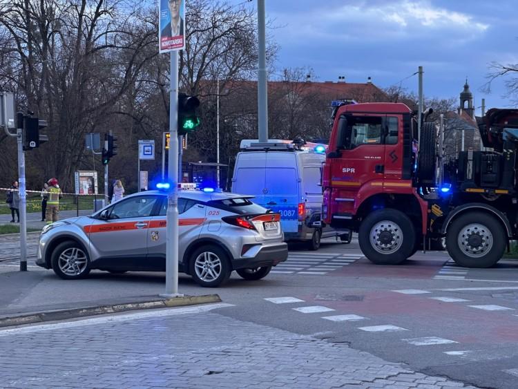 Wrocław: Wypadek na Powstańców. Nastolatka zginęła pod kołami tramwaju. MPK: Sprawcą młody motorniczy