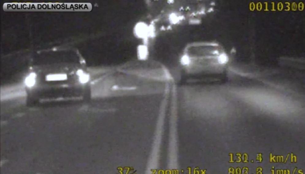 Policjanci po pościgu zatrzymali pirata drogowego, który ukradł benzynę [VIDEO]