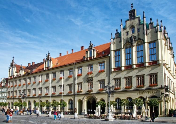 Samorządy spod Wrocławia kontra prezydenci Wrocławia, Wałbrzycha i Jeleniej Góry
