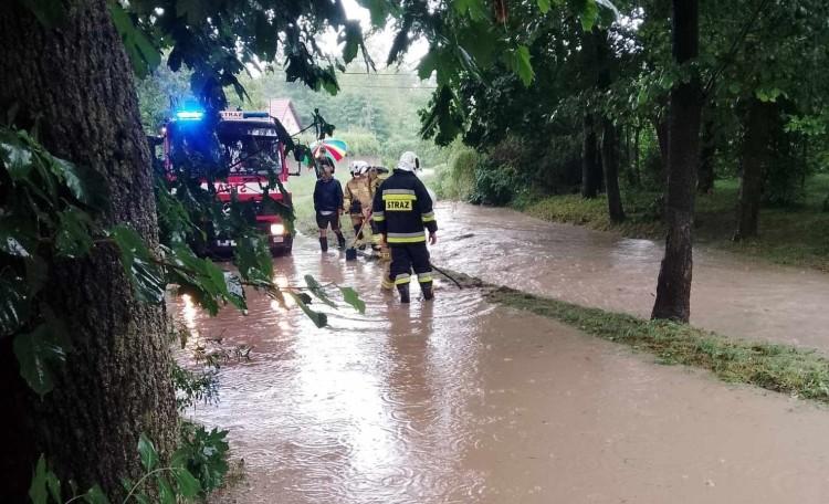 Wrocław: Czerwony alarm dla 18 osiedli odwołany, ale rzeki wciąż groźne