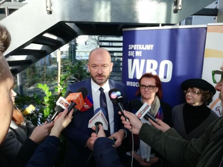 Autor nienawistnego wpisu na FB ma zakaz zbliżania się do Jacka Sutryka