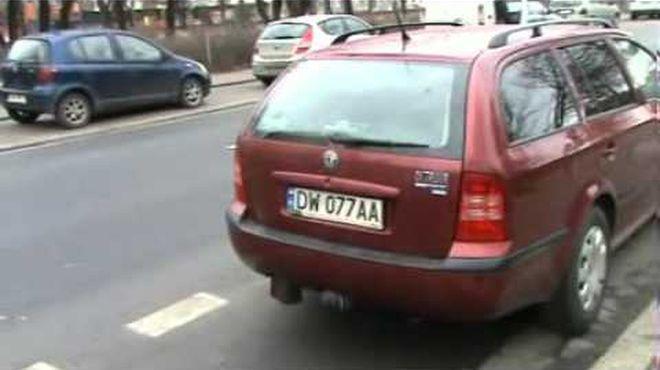 Stłuczka strażników miejskich. Jeden z trzech mobilnych fotoradarów uszkodzony