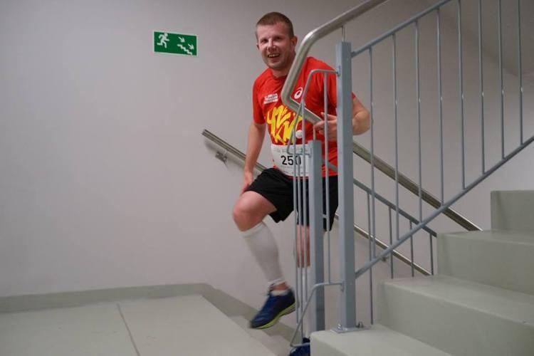 Jak szybko pokonasz 49 pięter? Sprawdź się w Sky Tower Run 2017