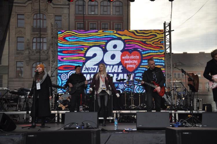 Tłumy na wrocławskim Rynku. Finał Wielkiej Orkiestry Świątecznej Pomocy [ZDJĘCIA]
