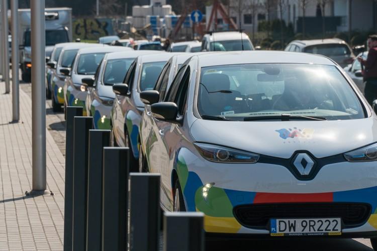 Zmiany w Vozilli. Więcej skuterów i kolejne nowe auta