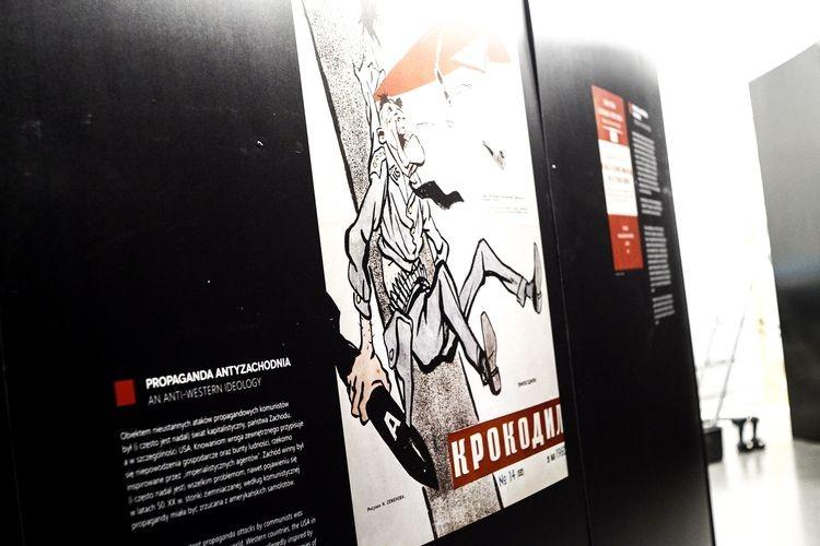 „Raj doczesny komunistów”. Nowa wystawa w Centrum Historii Zajezdnia