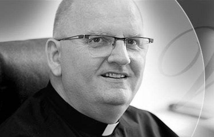 Tłumy księży i parafian żegnały wrocławskiego proboszcza i profesora