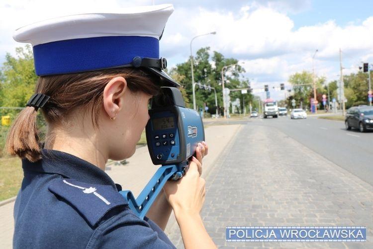 Trwa akcja „Prędkość”. Więcej policjantów na drogach