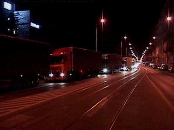 Urząd miasta: rozwiążemy problem ciężarówek trąbiących o 4 rano na Sienkiewicza