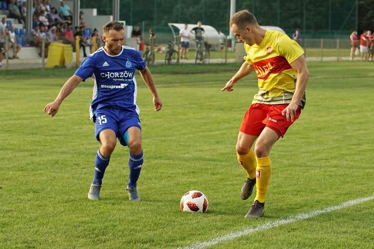 Dwa gole Ślęzy, dwie czerwone kartki Ruchu. Wrocławianie pokonali Niebieskich