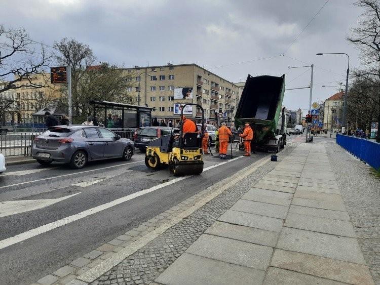 Wrocław: Prace drogowe spowodują utrudnienia dla kierowców [23.09.2022]