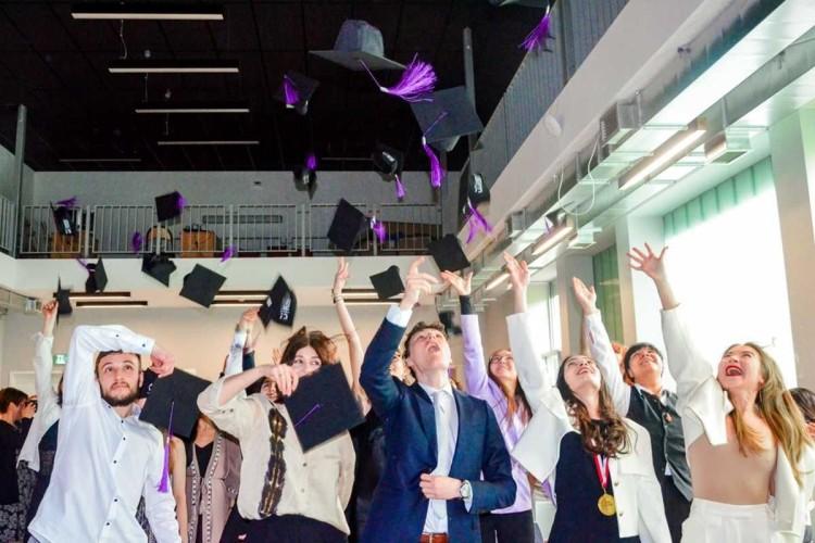 Otwórz drzwi do globalnej edukacji we Wrocławiu