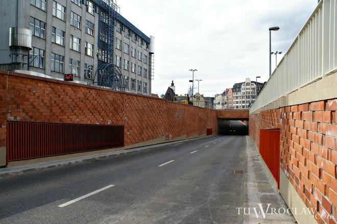 Zamkną jeden z tuneli na placu Dominikańskim. Konieczna jego szybka konserwacja. Utrudnienia też koło Dworca Głównego