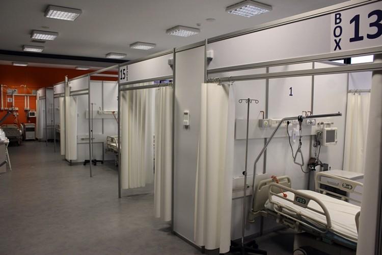 Wrocław: Szpital tymczasowy wznawia działalność. Tak wygląda w środku [ZDJĘCIA]