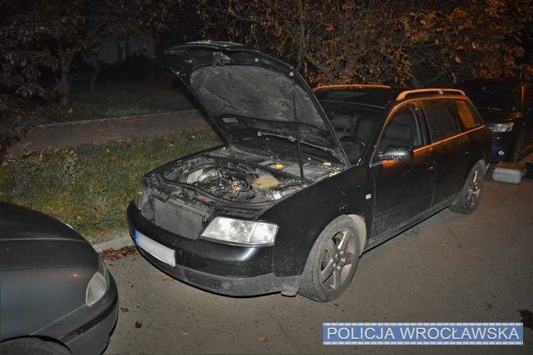 Nocna kontrola. Policjanci odnaleźli skradzione auto [ZDJĘCIA]