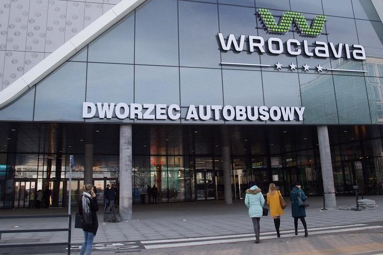 Nowe połączenia autokarowe z Wrocławia w góry i nad morze