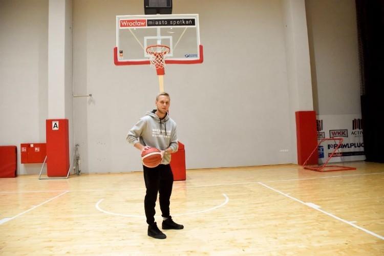 Wychowanek wraca do WKK. Ma zwiększyć rotację we wrocławskim zespole