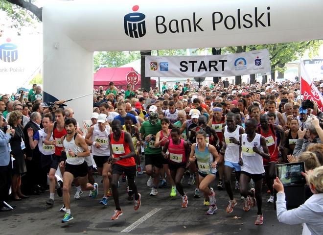 33. PKO Wrocław Maraton wystartował! 6 tysięcy zawodników biegnie ulicami miasta