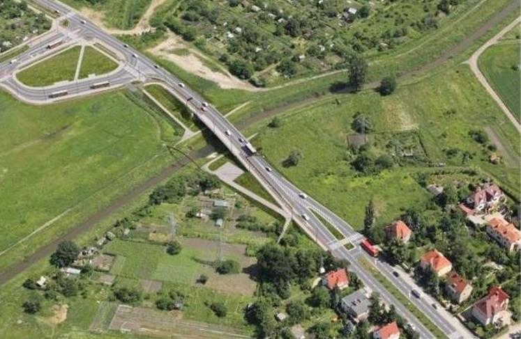 Wrocław: wybudują 34 progi zwalniające na dwujezdniowej ulicy
