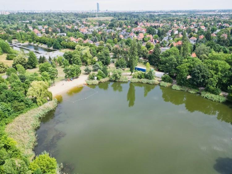 Wrocław: Akcja służb na kąpielisku. Znaleziono granat
