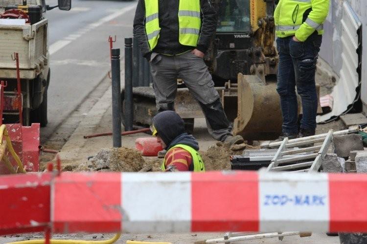 Wrocław: Uszkodzony hydrant na Kosmonautów. Kilka osiedli bez wody