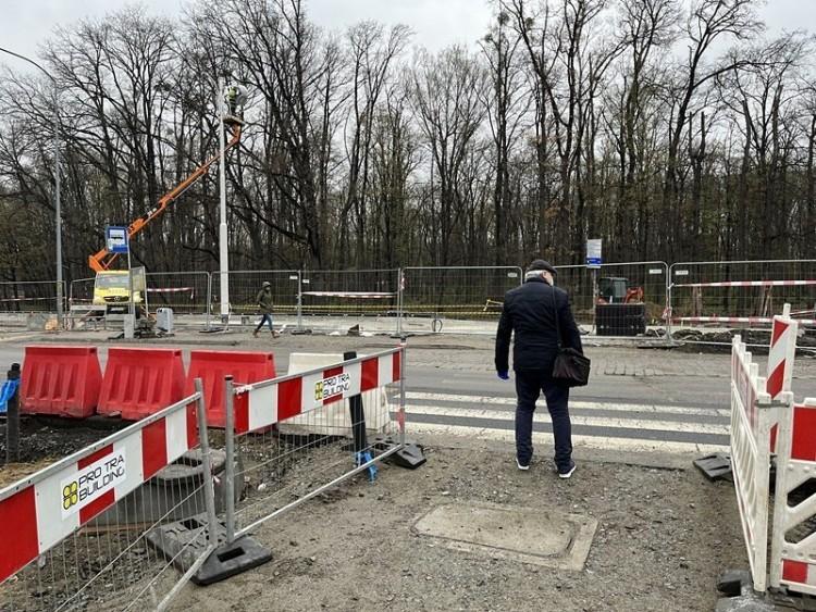 Przejście tonie w mroku. Mieszkańcy od tygodni proszą o poprawę bezpieczeństwa