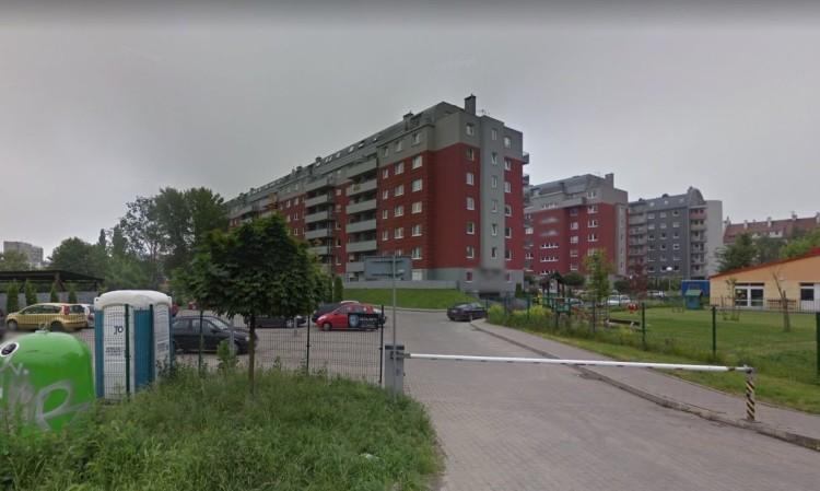 Wrocław: Pożar w bloku przy ulicy Manganowej. Ewakuowano prawie 200 osób