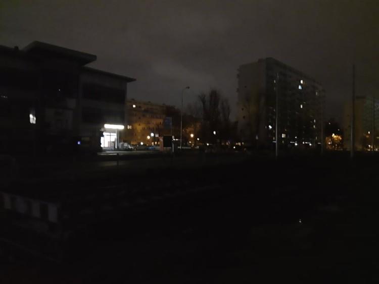 Wrocław w ciemnościach. Lampy uliczne przy wielu ulicach nie działają trzeci miesiąc