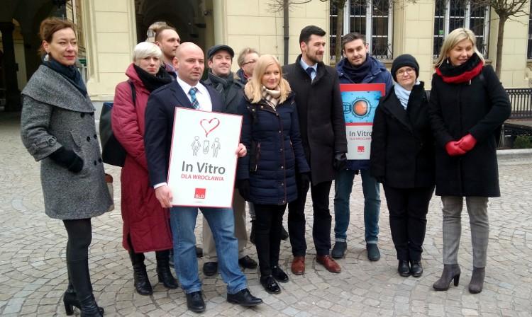 Wrocław: dziś głosowanie ws. in vitro. Będzie awantura w ratuszu?