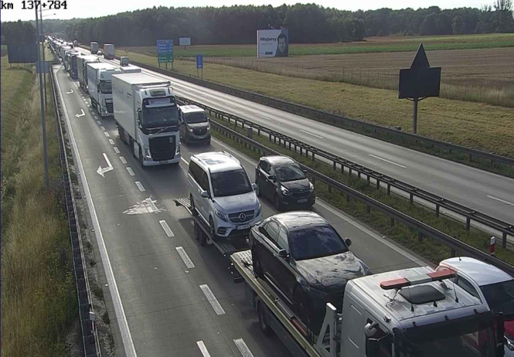 Korek na autostradzie A4 pod Wrocławiem. Co tam się stało?
