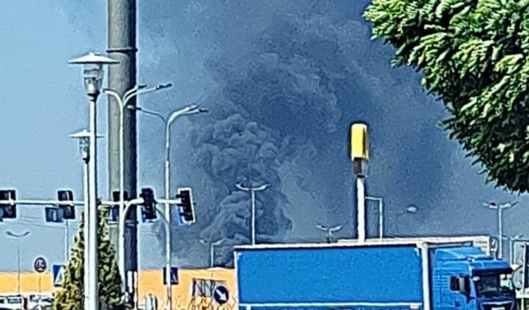 Pożar pod Wrocławiem. Kłęby czarnego dymu widać z daleka