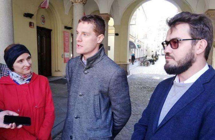 Scenariusze antysmogowe i 12 „prac” dla przyszłych władz miasta [PODSUMOWANIE DNIA]
