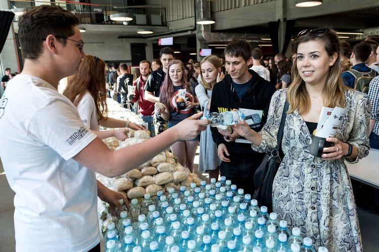 Studenci zjedli śniadanie z rektorem na początek Wittigalii [ZDJĘCIA]