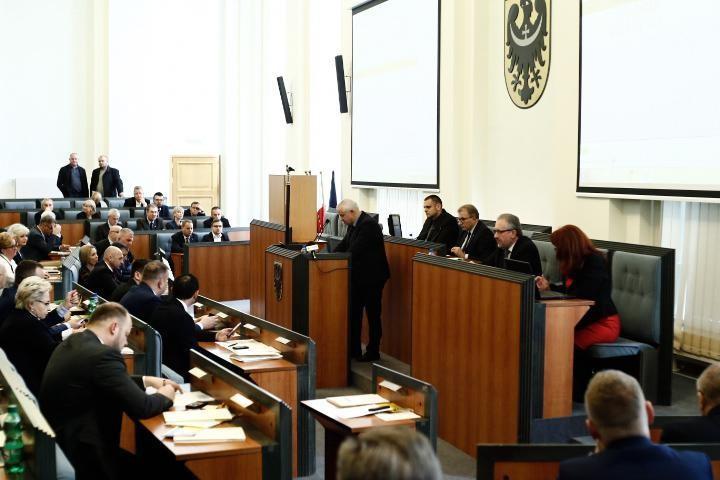 2 lata do wyborów. Oto najnowszy sondaż poparcia na Dolnym Śląsku