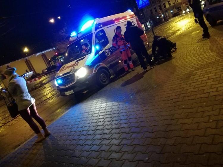 Tragedia na przystanku. Służby zaalarmował przypadkowy przechodzień