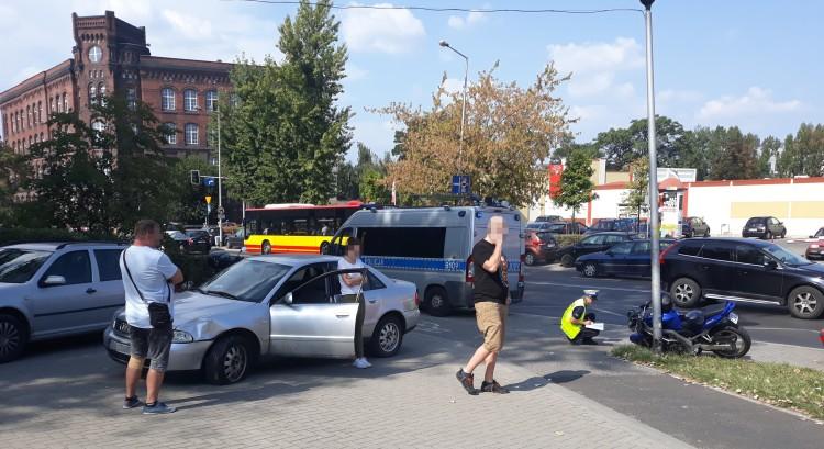 Wypadek na Swobodnej. 26-letni motocyklista trafił do szpitala [ZDJĘCIA]