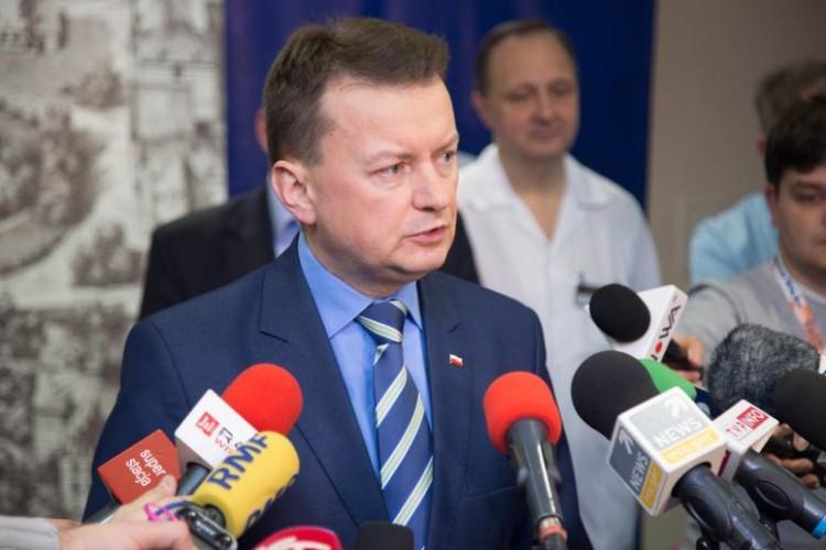 Minister Błaszczak o napadzie na Hindusa we Wrocławiu. „Liczę na surowy wyrok”