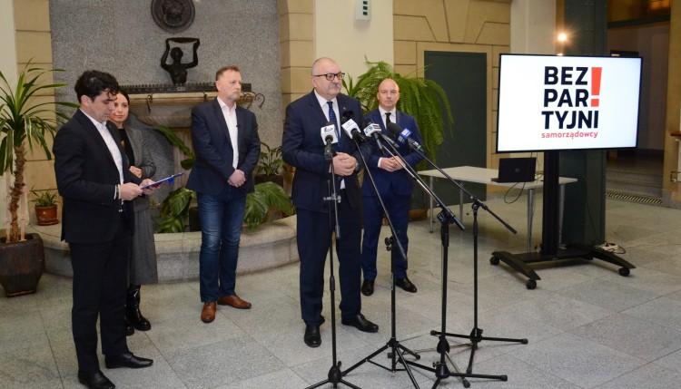 Bezpartyjni Samorządowcy bliżej Sejmu