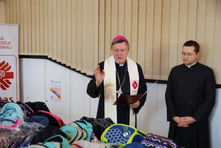 Wrocławska Caritas przekaże tornistry dla dzieci z Ukrainy