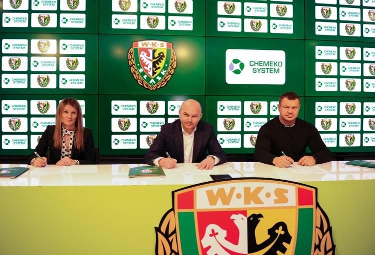 Chemeko-System coraz mocniej angażuje się w WKS. Rezerwy Śląska z nowym sponsorem głównym